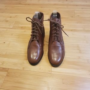 Trotters  vintage style Leather Ankle Booties